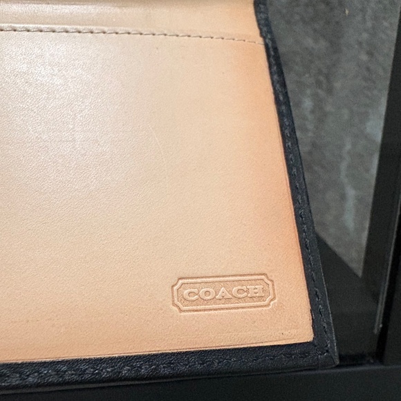 Coach Checkbook - Picture 3 of 4